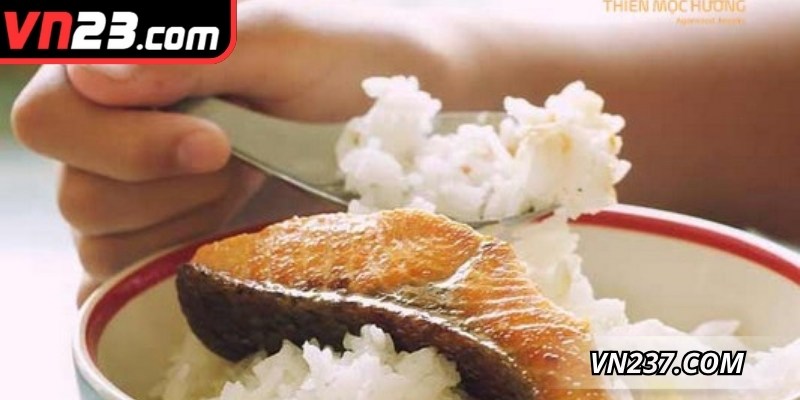 Một số trường hợp đặc biệt khác về giấc chiêm bao thấy ăn cá